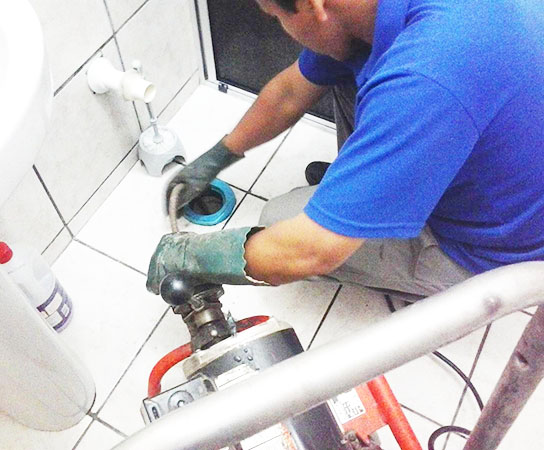 Sử dụng máy móc thiết bị hiện đại